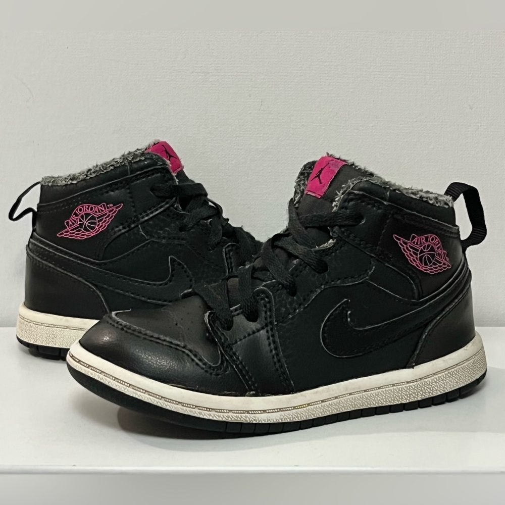 Nike Air Jordan 1 Retro Mid Toddler Size 9